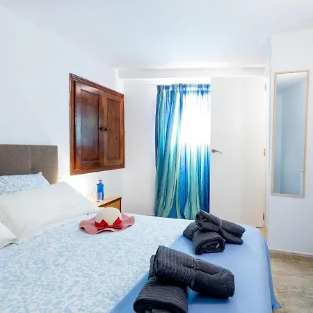 Cozy Flores 1h-f With Pool אדחה
